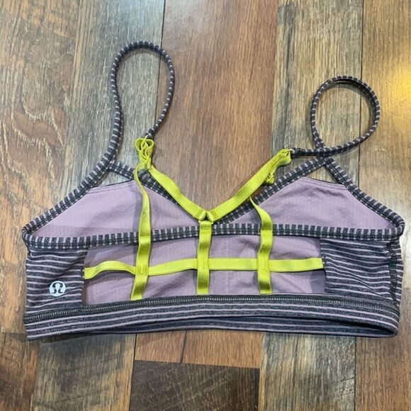 Lululemon sports bra 6 (3537C) - Picture 3 of 4